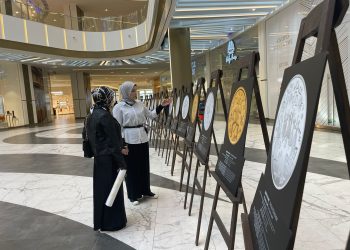 Фотовыставка монет театральной тематики