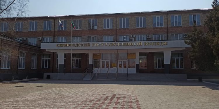 ВЫЕЗДНОЕ МЕРОПРИЯТИЕ В ГБПОУ “СЕРНОВОДСКИЙ ГОСУДАРСТВЕННЫЙ КОЛЛЕДЖ ” ПО ТЕМЕ: «БЕЗНАЛИЧНЫЕ И ЭЛЕКТРОННЫЕ (ЦИФРОВЫЕ) ДЕНЬГИ: В ЧЕМ СХОДСТВА И РАЗЛИЧИЯ?»